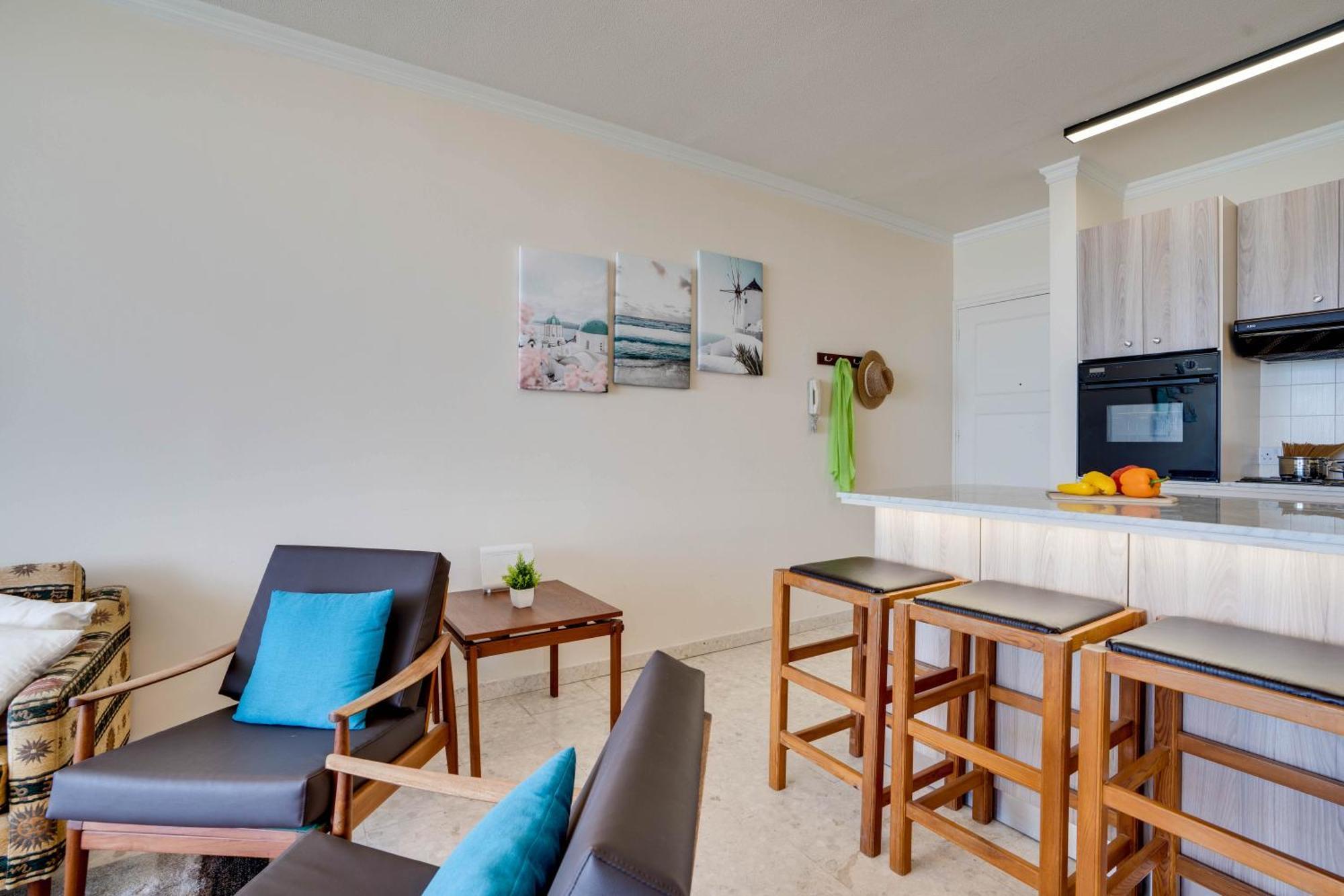 Makenzy Sandy Beachfront Paradise Larnaca Exterior photo