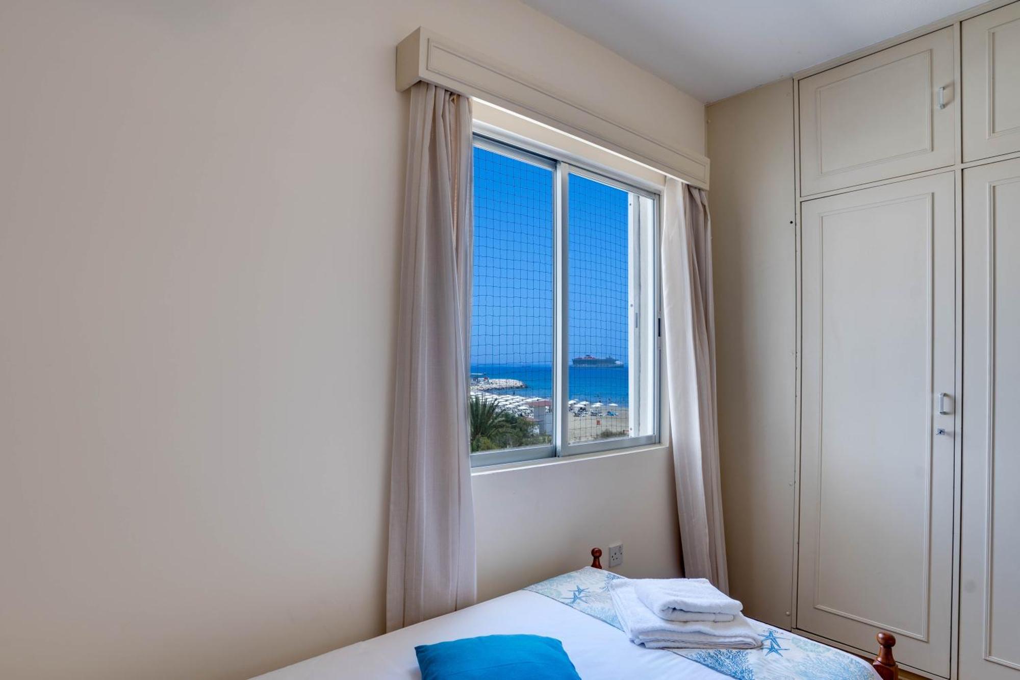 Makenzy Sandy Beachfront Paradise Larnaca Exterior photo