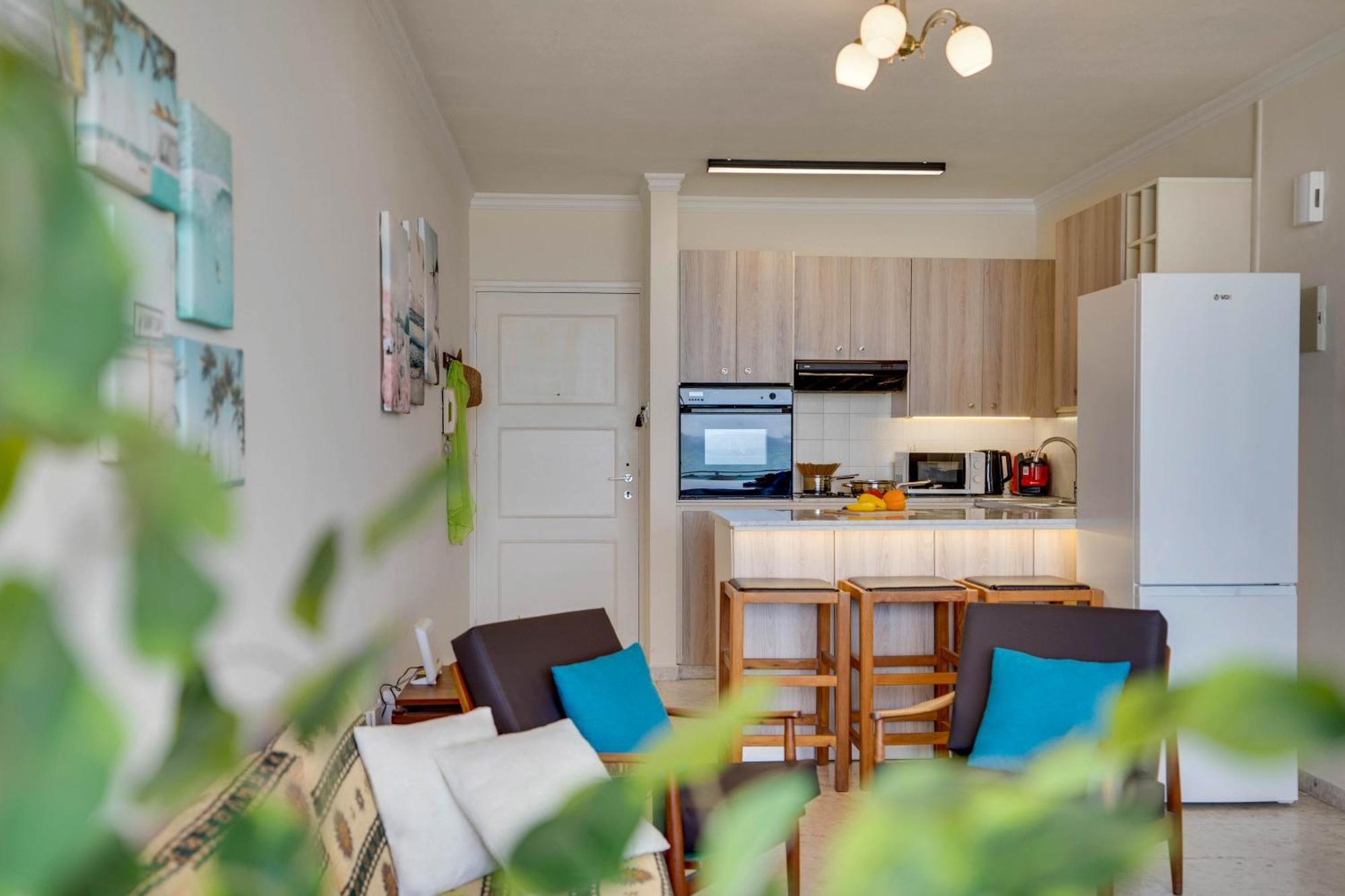 Makenzy Sandy Beachfront Paradise Larnaca Exterior photo